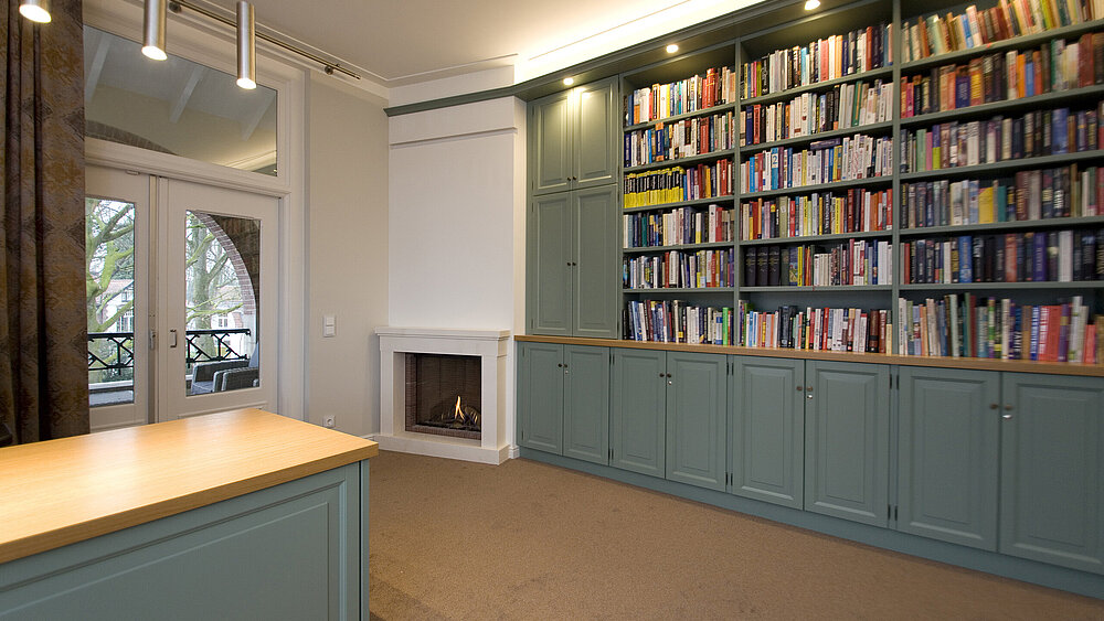 Villa, Bibliothek, Innenausbau, Tischlerarbeiten