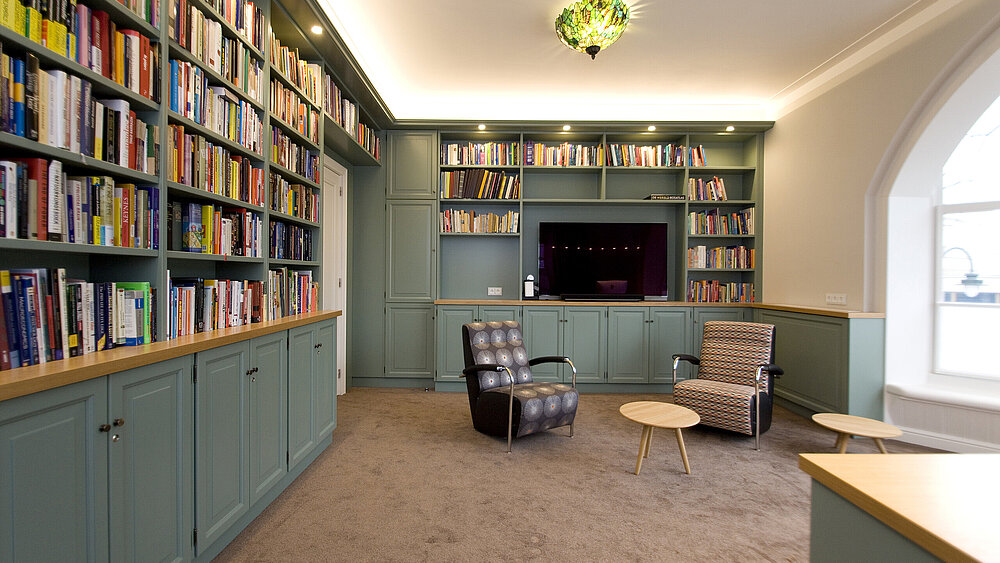 Villa, Bibliothek, Innenausbau, Tischlerarbeiten